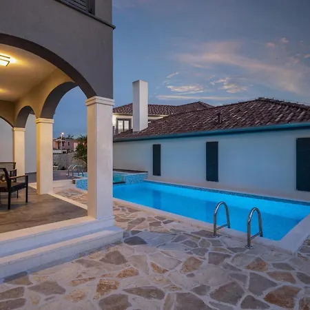 Holiday home Dalmatinka *